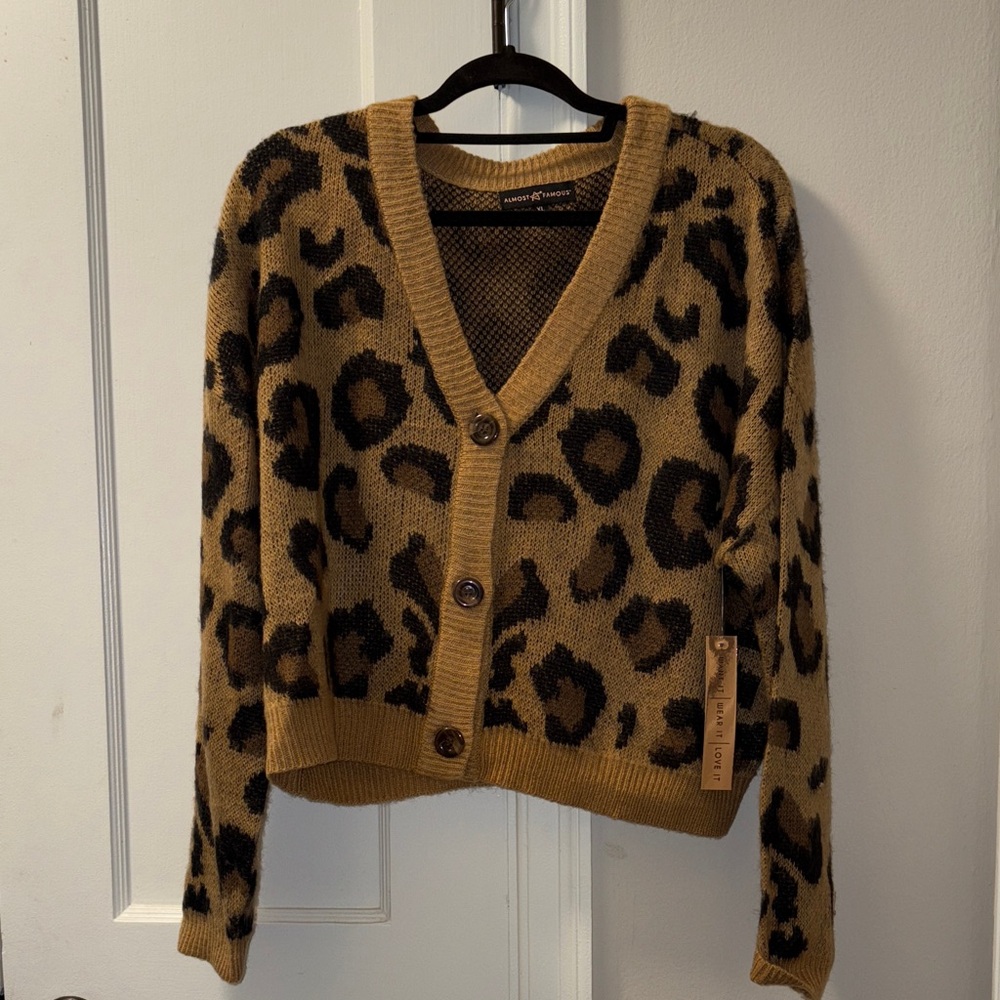 Cheetah crewneck